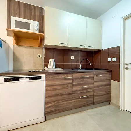 Lighthouse Apartman *